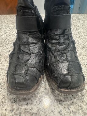 NEW Freebird By Steven Darcy Black pirarucu Textured Leather Ankle Boots